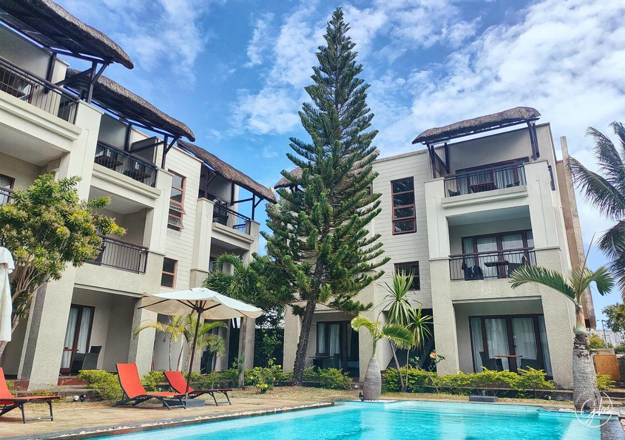 Grand Bay Suites Екстериор снимка