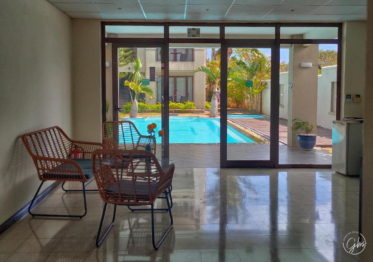 Grand Bay Suites Екстериор снимка