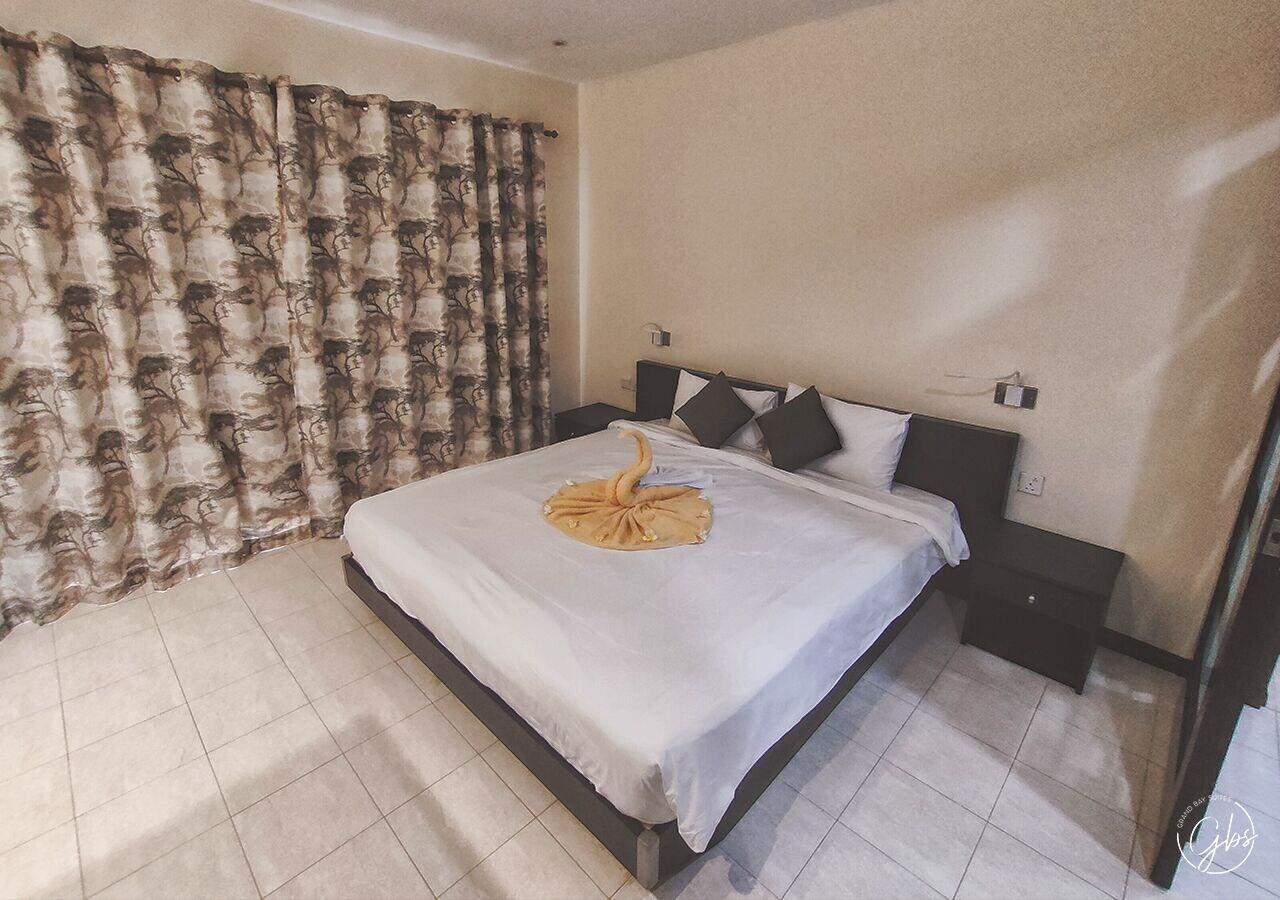 Grand Bay Suites Екстериор снимка